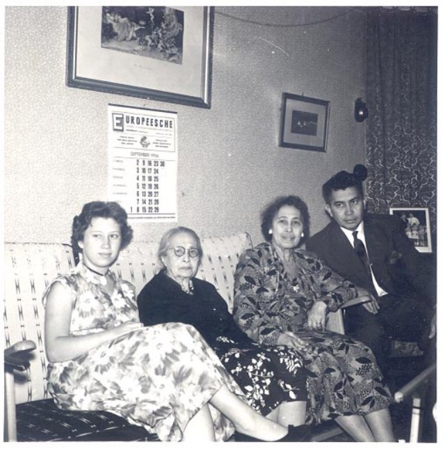 fourgenerationscirca1954.jpg